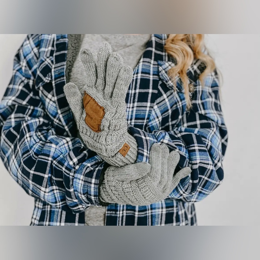 New C.C gray mittens with screen touch finger tips